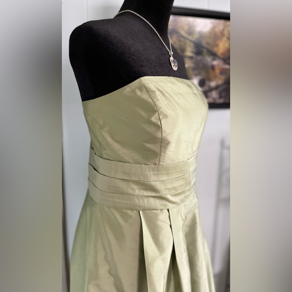 Ann Taylor Silk Fully Lined Strapless Celery Green Cocktail Dress Size 10 - Picture 2 of 13